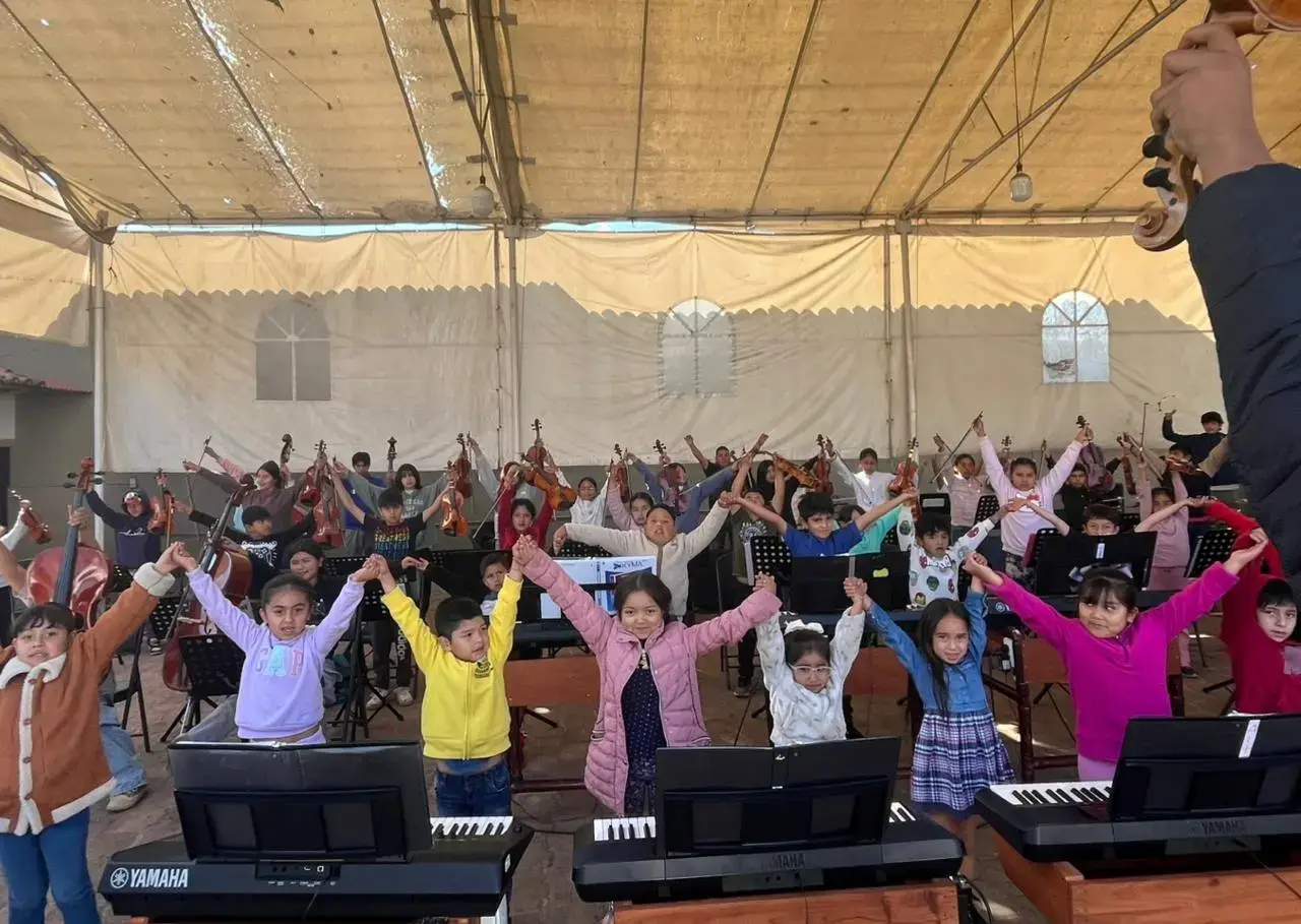 Ensayo grupal de la Filarmonía Vallesana en auditorio